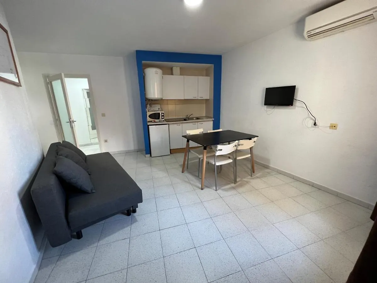 Apartaments Monjardi Lloret de Mar 0*,  Spain