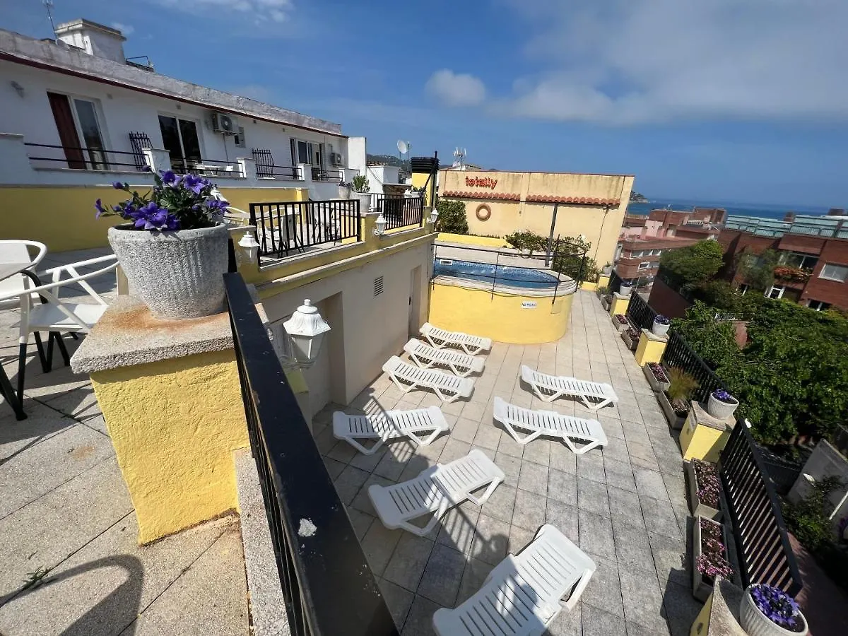 Apartment Apartaments Monjardi Lloret de Mar